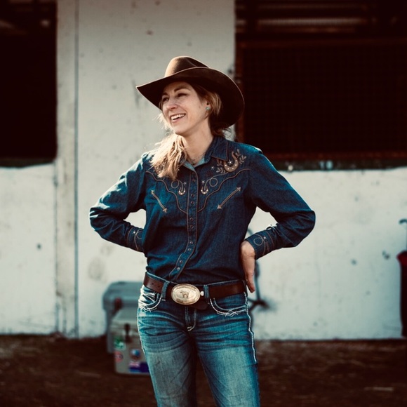 Meet your Posher, Sara - Picture 2 of 2